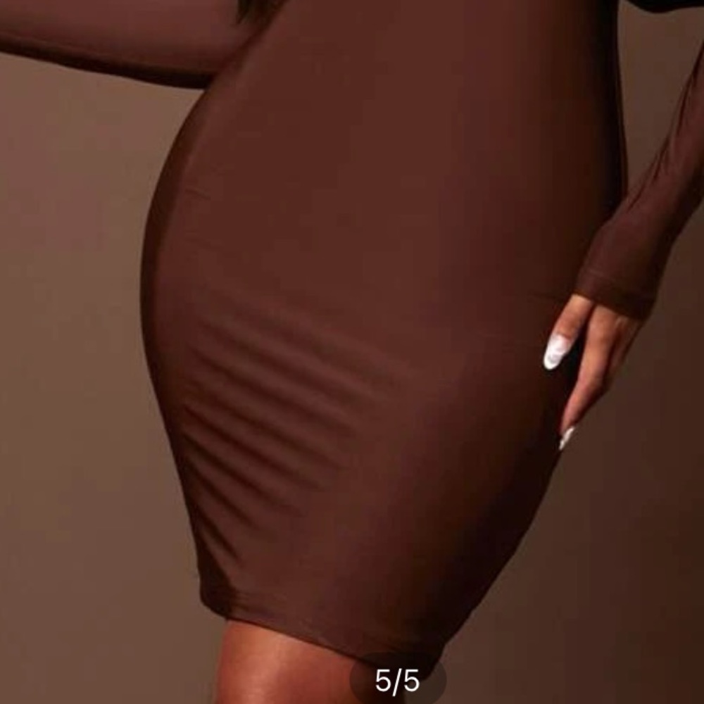 Mock Neck Bodycon Dress - Picture 3 of 7
